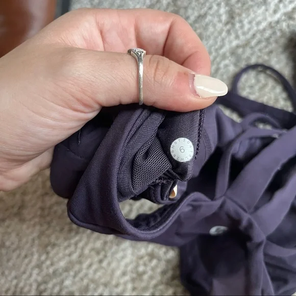 Lululemon Pushing Limits Bra Cyber C/D 6 - Picture 5 of 5
